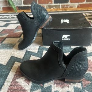 Sorel Lolla Cut out shoe size 7.5